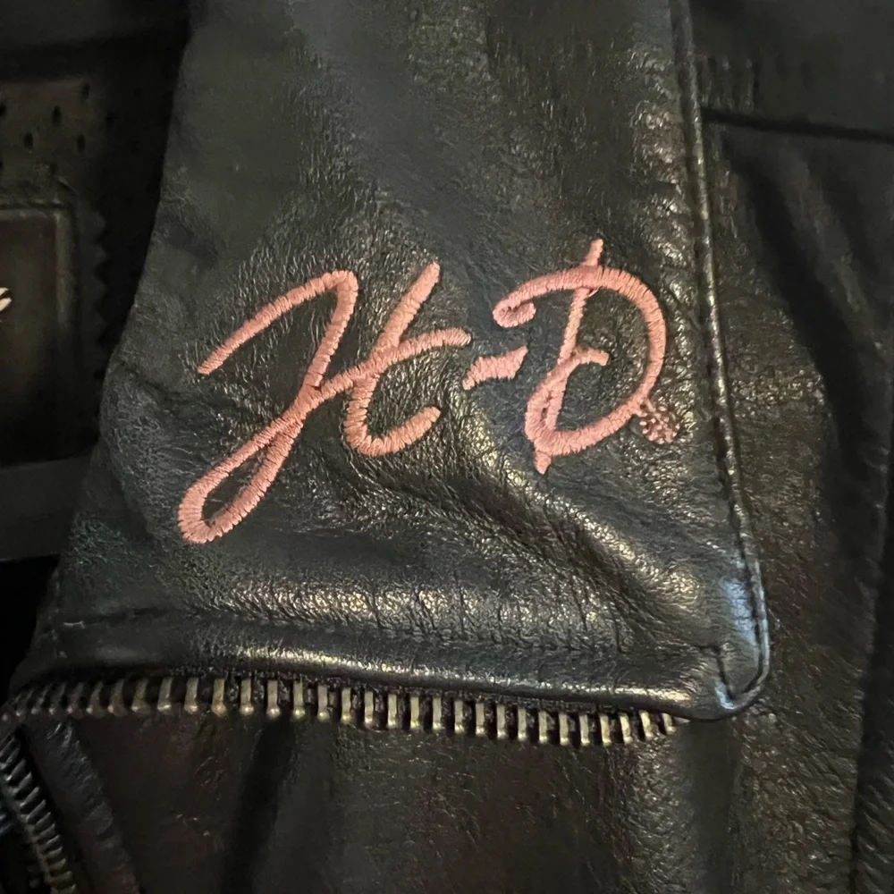 Harley-Davidson Pink Collection Jacket with Pink Wing Design - Picture 4 of 6